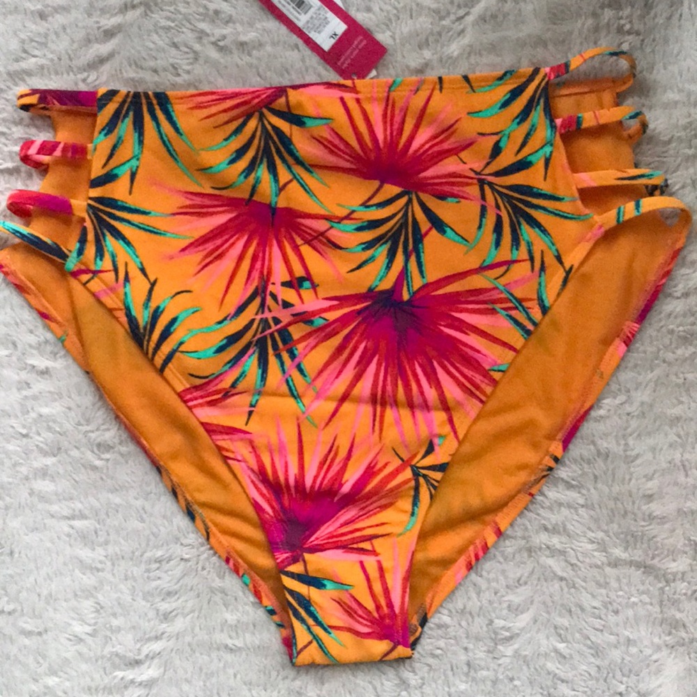 🌵3/$20 5/$3 NWT high leg high waisted Hawaiian bikini bottoms